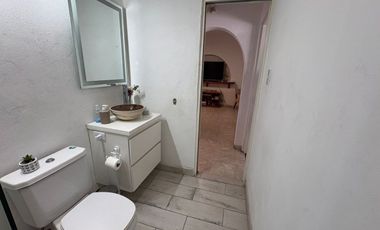 VENTA CASA 5 AMB CON PILETA EN BELLA VISTA CREDITO