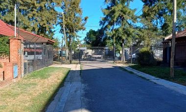 VENTA CASA Y LOTE EN BARRIO CERRADO HURLINGHAM