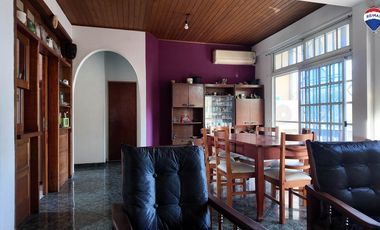 VENTA CASA 5 AMB EN FLORENCIO VARELA CENTRO