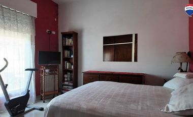 VENTA CASA 5 AMB EN FLORENCIO VARELA CENTRO