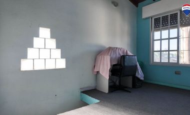 VENTA CASA 5 AMB EN FLORENCIO VARELA CENTRO