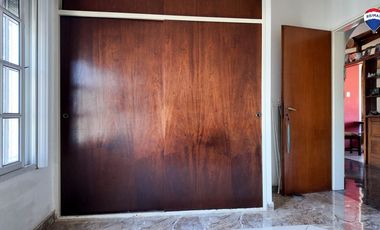 VENTA CASA 5 AMB EN FLORENCIO VARELA CENTRO