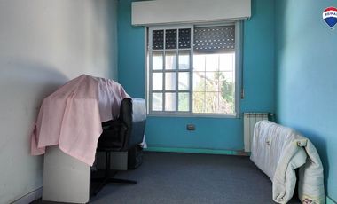 VENTA CASA 5 AMB EN FLORENCIO VARELA CENTRO