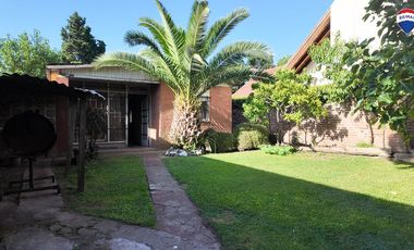 VENTA CASA 5 AMB EN FLORENCIO VARELA CENTRO