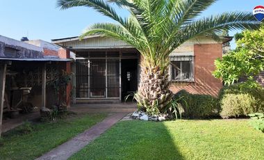 VENTA CASA 5 AMB EN FLORENCIO VARELA CENTRO