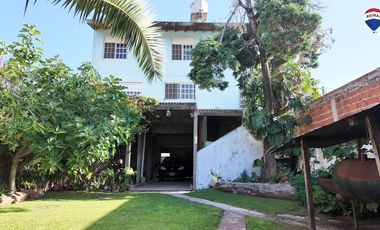 VENTA CASA 5 AMB EN FLORENCIO VARELA CENTRO