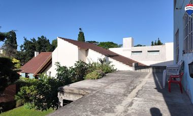 VENTA CASA 5 AMB EN FLORENCIO VARELA CENTRO