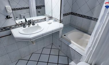 VENTA CASA 5 AMB EN FLORENCIO VARELA CENTRO