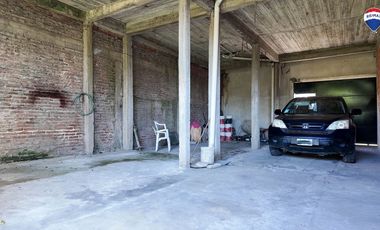 VENTA CASA 5 AMB EN FLORENCIO VARELA CENTRO