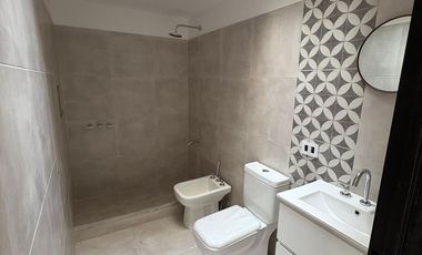 DUPLEX 2 DORMITORIOS EN VENTA CITY BELL + COCHERA