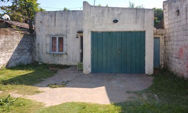 CASA DE 4 AMBIENTES EN VENTA, GOYA CORRIENTES