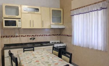 SE VENDE CASA EN BARRIO CATEDRAL