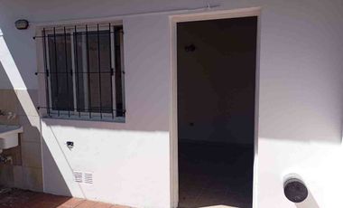 VENTA PH 2 AMBIENTES CON PATIO - LANÚS ESTE