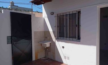 VENTA PH 2 AMBIENTES CON PATIO - LANÚS ESTE