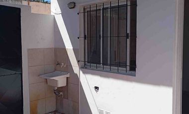 VENTA PH 2 AMBIENTES CON PATIO - LANÚS ESTE