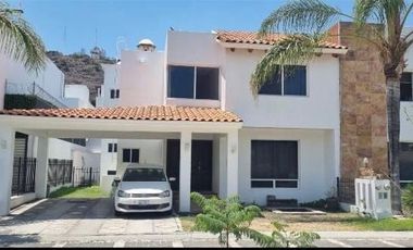 Casa en Renta en Los Frailes Corregidora