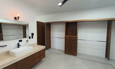 Estilo y Ahorro en Lunare Cholul: Casa Amueblada equipada con Paneles