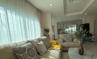 Pool villa for rent in Chaiyapruek 2, near M Market. Beautiful and comfortable house with full furniture, ready to move in immediately.