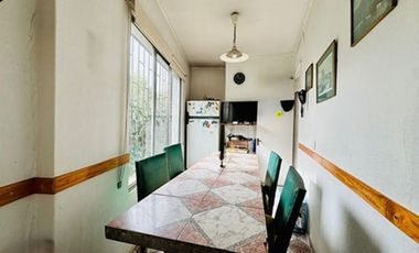 Casa esquina para uso residencial y comercial