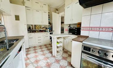 Casa esquina para uso residencial y comercial