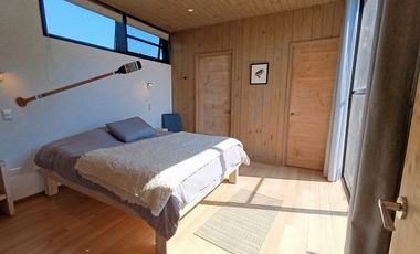 Casa de bosque y mar a pasos de la playa