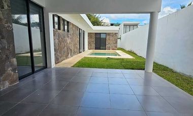 | Casa en renta en privada Chaactún Zona Country |