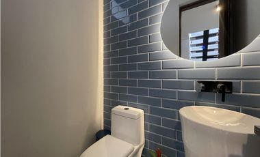 CASA EN UNIDAD CERRADA EN EL RETIRO