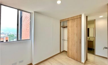 Apartamento para la renta tradicional en Envigado, sector camino verde