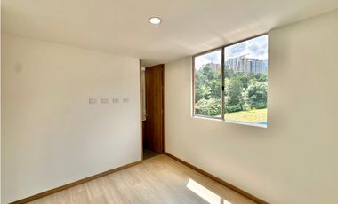 Apartamento para la renta tradicional en Envigado, sector camino verde