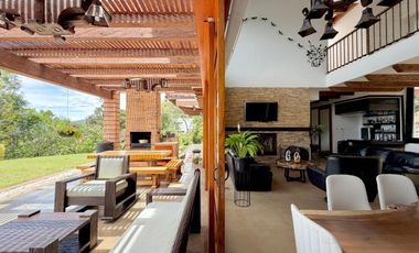 Casa Campestre En Arriendo, Sector Norteamerica - Bello