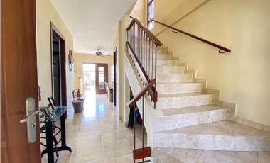 Casa en venta en Las Cumbres Mirador del Lago