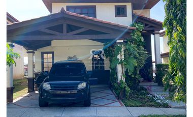 Casa en venta en Las Cumbres Mirador del Lago