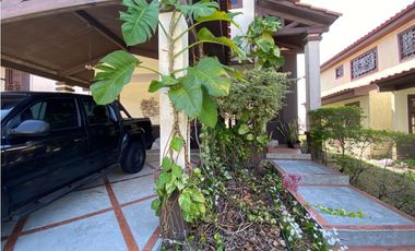 Casa en venta en Las Cumbres Mirador del Lago