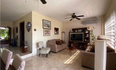 Casa en venta en Las Cumbres Mirador del Lago