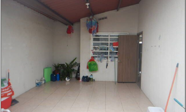 VENDO CASA P.H. MONTEMADERO I, EN ESQUINA