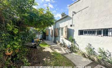 Casa 4 ambientes 210 m² en venta con cochera en Temperley