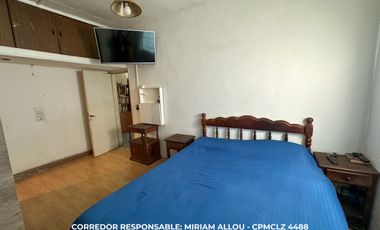 Casa 4 ambientes 210 m² en venta con cochera en Temperley