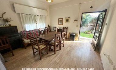 Casa 4 ambientes 210 m² en venta con cochera en Temperley