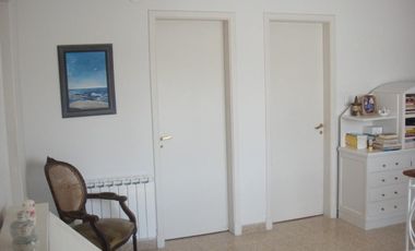 VENTA - CASA EN HIPOLITO YRIGOYEN 360