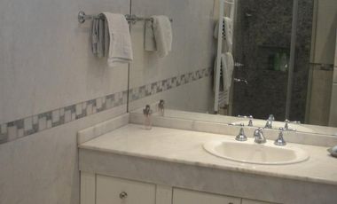 VENTA - CASA EN HIPOLITO YRIGOYEN 360