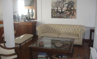 VENTA - CASA EN HIPOLITO YRIGOYEN 360