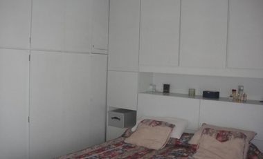 VENTA - CASA EN HIPOLITO YRIGOYEN 360