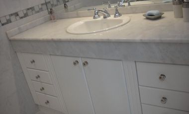 VENTA - CASA EN HIPOLITO YRIGOYEN 360