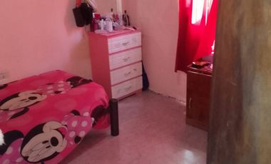 CASA DE 2 HABITACIONES. ZONA URBANA. ZONDA
