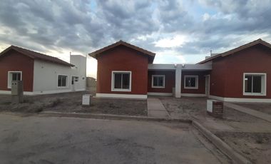 Casa en microbarrio Privado Natania 65. Rivadavia