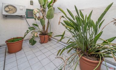 CASA 2 PLANTAS- CON TERRAZA Y PARRILLA - COCHERA