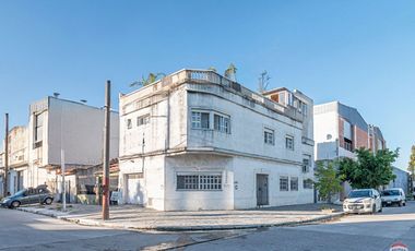 CASA 2 PLANTAS- CON TERRAZA Y PARRILLA - COCHERA