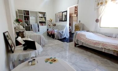 2 DEPTOS DE 2 AMBIENTES + 2 LOCALES VENTA BANFIELD