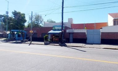 2 DEPTOS DE 2 AMBIENTES + 2 LOCALES VENTA BANFIELD
