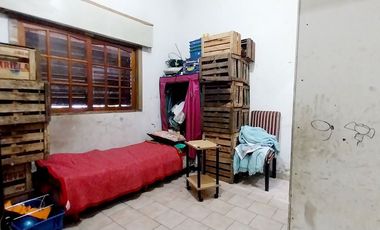 2 DEPTOS DE 2 AMBIENTES + 2 LOCALES VENTA BANFIELD